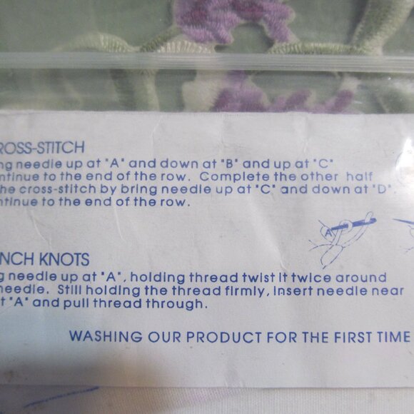 Jack Dempsey Needle Art White Quilt Blocks Lazy Daisy One Set of Six 18 X 18 NEW - Picture 10 of 11